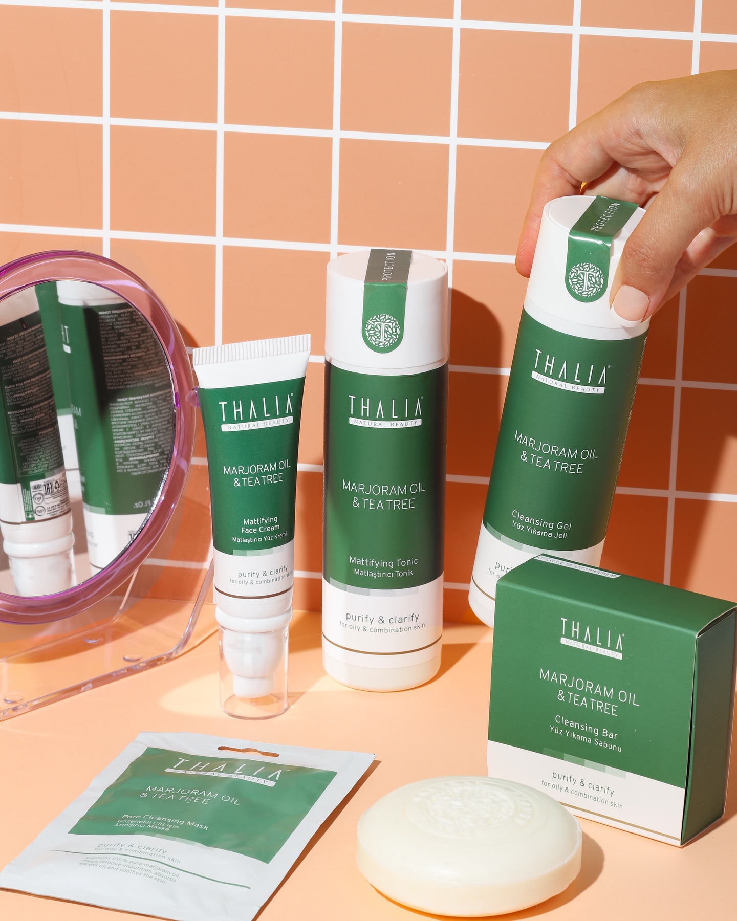 masque thalia purify & clarity : le soin détox à l'huile de marjolaine et tea tree masque thalia purify & clarity : le soin détox à l'huile de marjolaine et tea tree