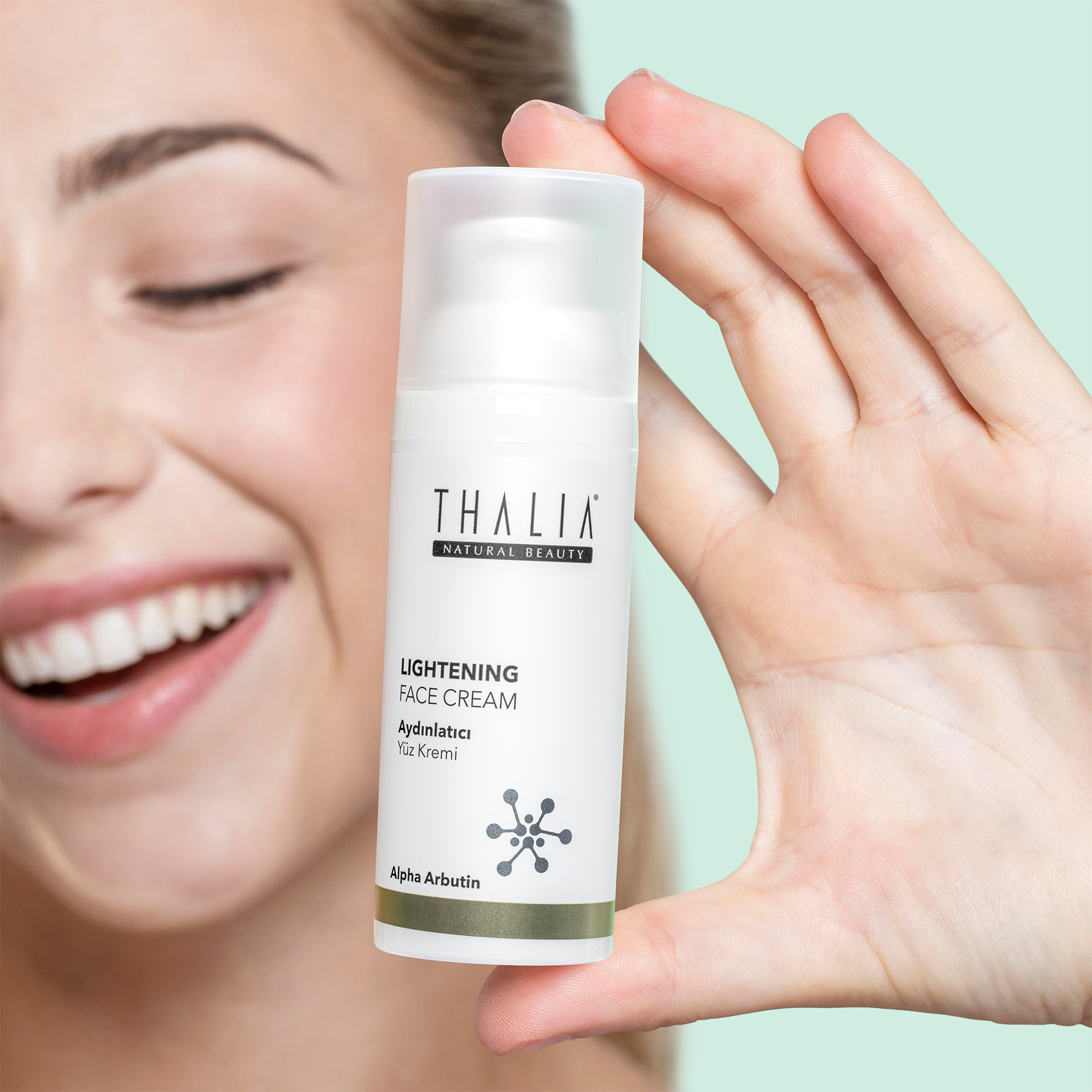 thalia crème visage Éclaircissante à l'alpha arbutine thalia crème visage Éclaircissante à l'alpha arbutine